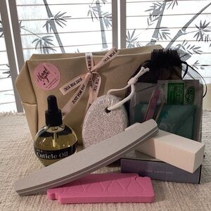 Luxie Hand & Foot Care Set - Cream and Pink